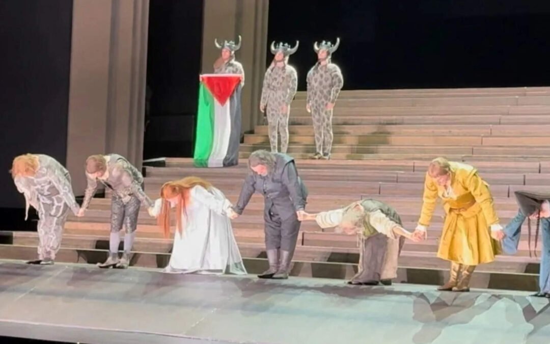 Vergonzoso: despliegan bandera palestina en una ópera en Londres