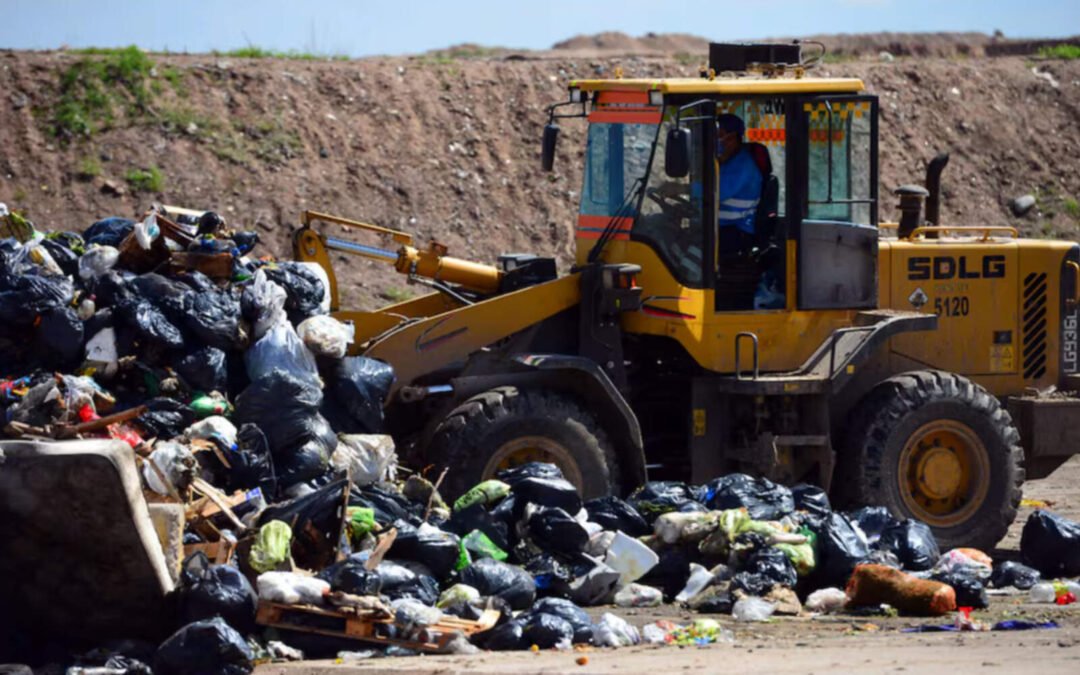 Córdoba llena de basura: intendentes temen que el conflicto con el Surrbac se agrave