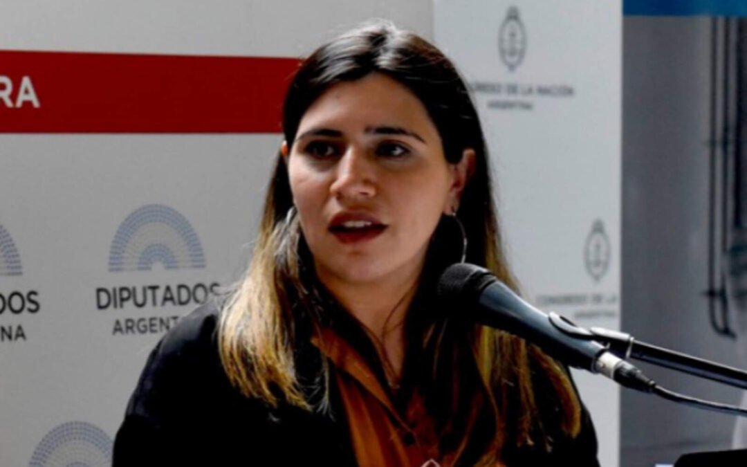 Admiradora del Gordo Dan elimina el despilfarro en la estructura de Derechos Humanos