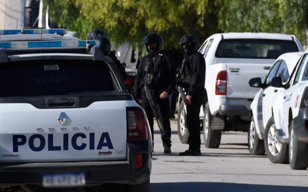 Tiene 20 años, su mamá le pidió que trabaje y la apuñaló en el pecho