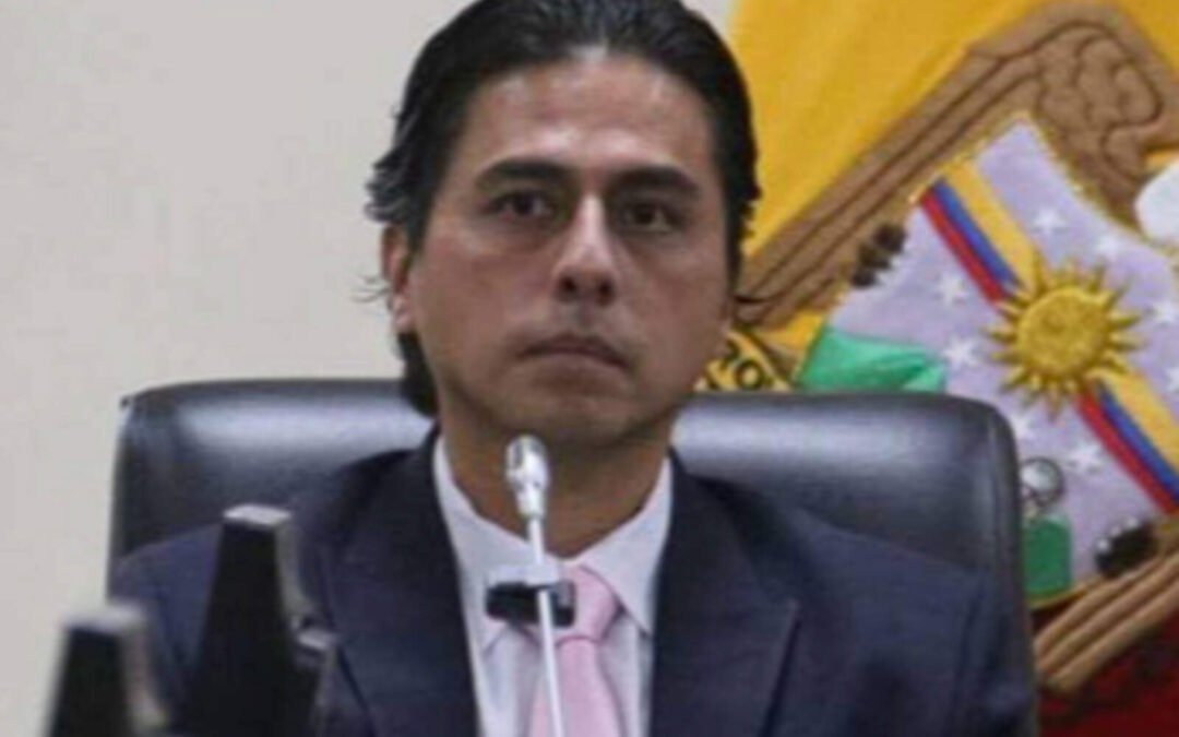 El exgerente de Celec y 11 funcionarios investigados en el “caso Apagón”