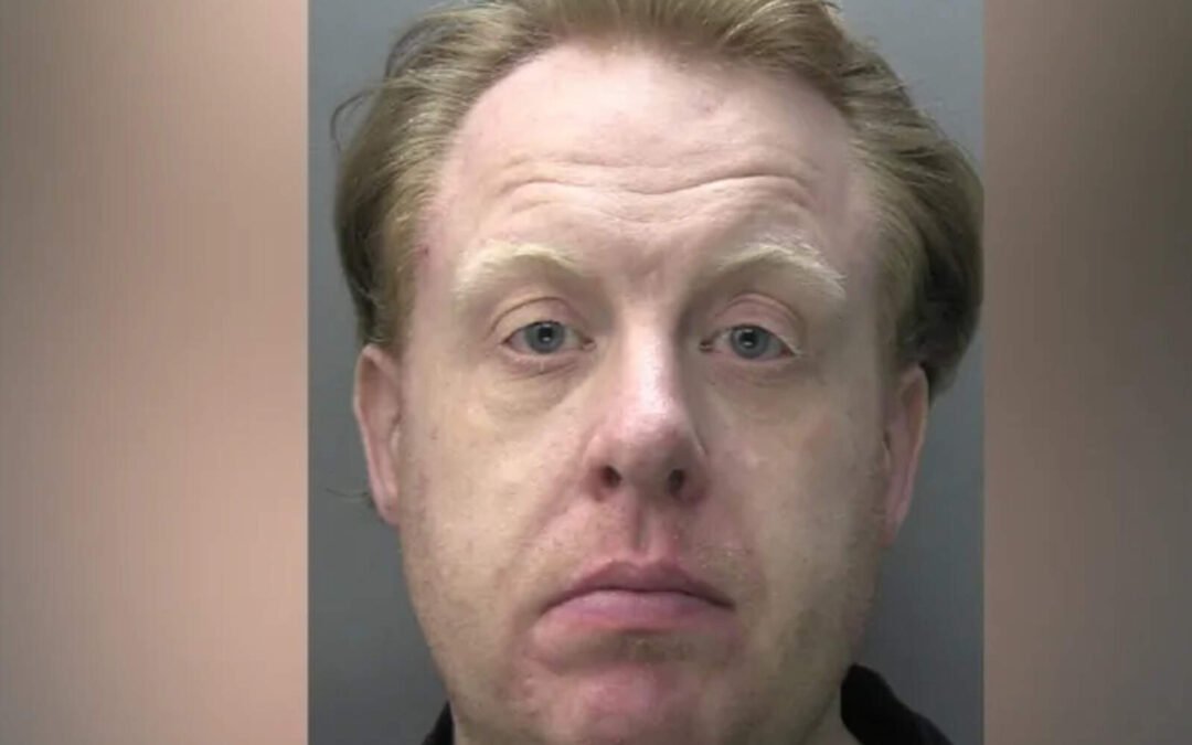 Un degenerado activista LGTB inglés fue condenado a 30 años de prisión por pedofilia