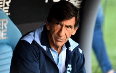 Gustavo Costas habló de la salida de Salas y apuntó contra Marcelo Gallardo