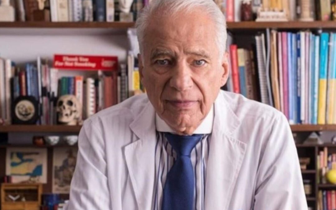 Alberto Cormillot debutó como circense a los 86 años: se colgó de un arnés y bailó tap