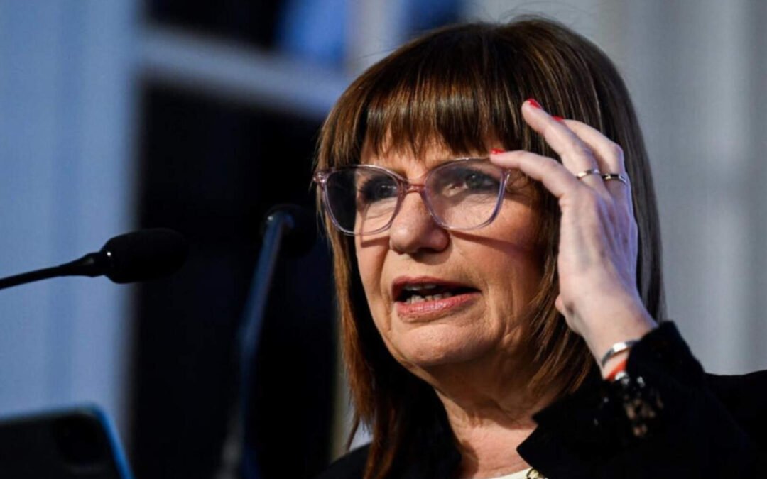 Patricia Bullrich entrega 329 viviendas a policías federales en Córdoba capital