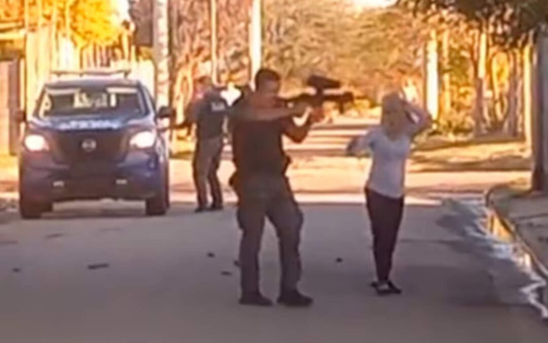 Un policía irá a juicio acusado de sacarle un ojo a una joven con un balín