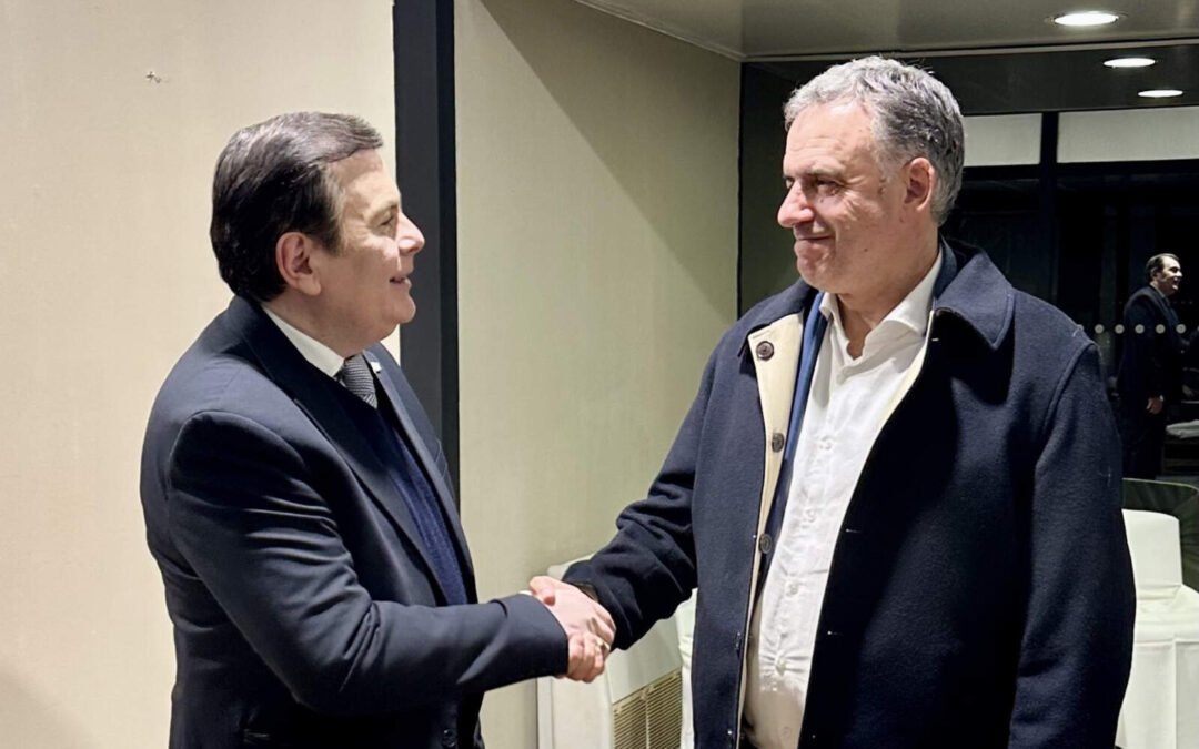 Preocupante: Yamandú Orsi teje alianzas con el dictador Gerardo Zamora