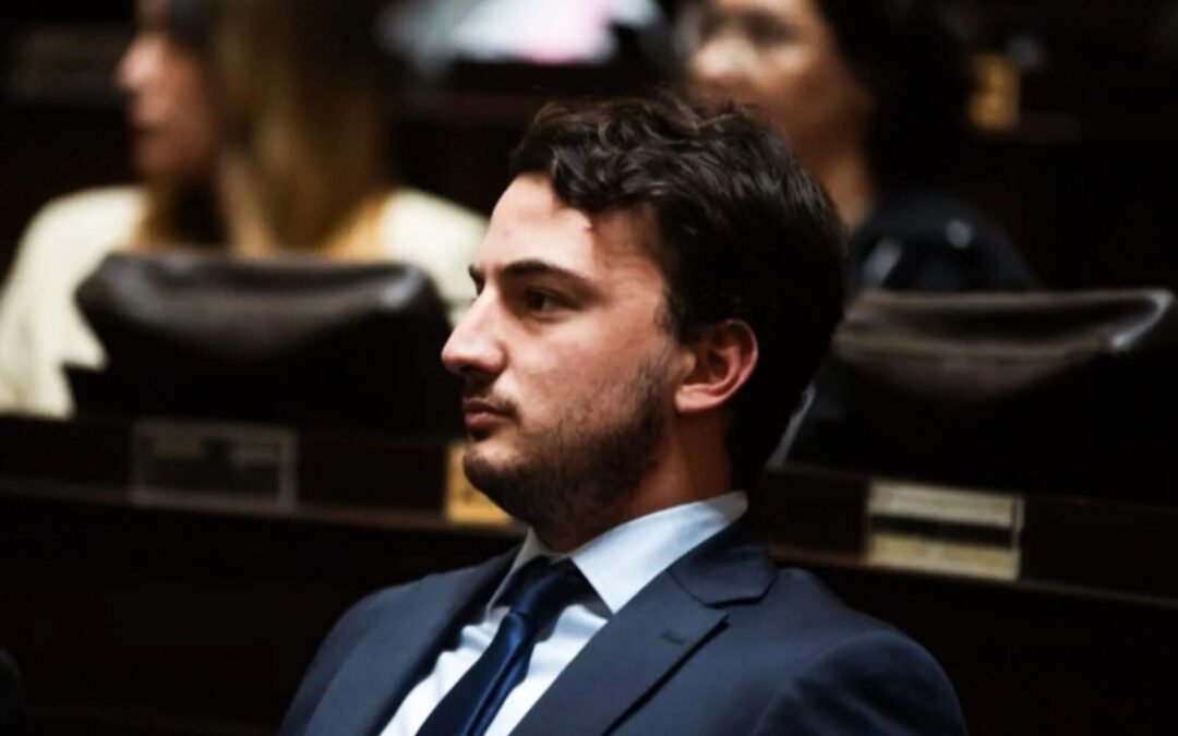 Romo presentó un proyecto para derogar el cupo trans en la provincia de Buenos Aires