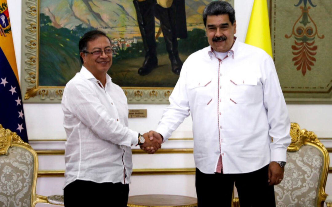 Petro amenaza con una guerra contra EEUU para defender la dictadura de Nicolas Maduro
