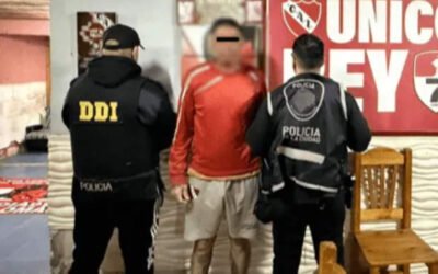 Detienen a uno de los líderes de la barra de Independiente por robo en supermercado