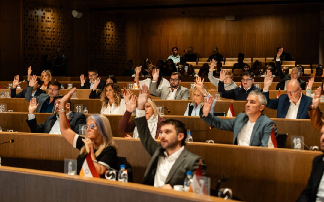 Córdoba debate regulación de Uber con polémica por cupo y tarifa mínima en el Concejo