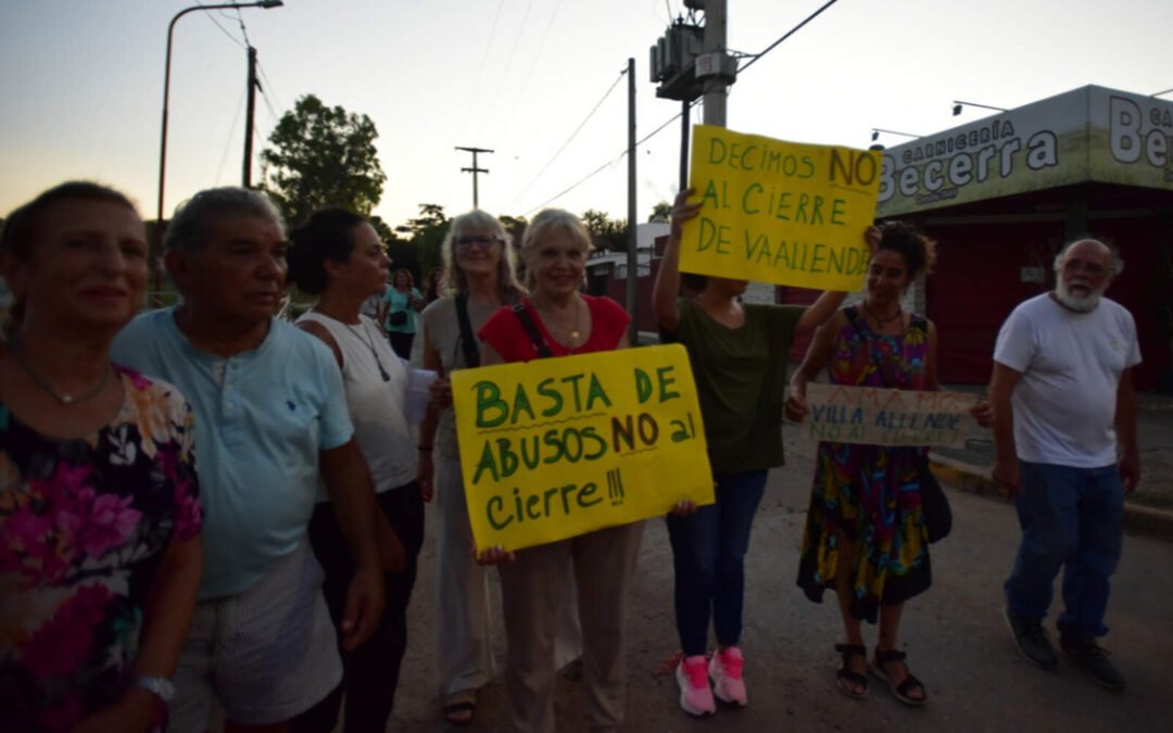 Vecinos desafiaron al municipio por cierres ilegales de las calles en Villa Allende