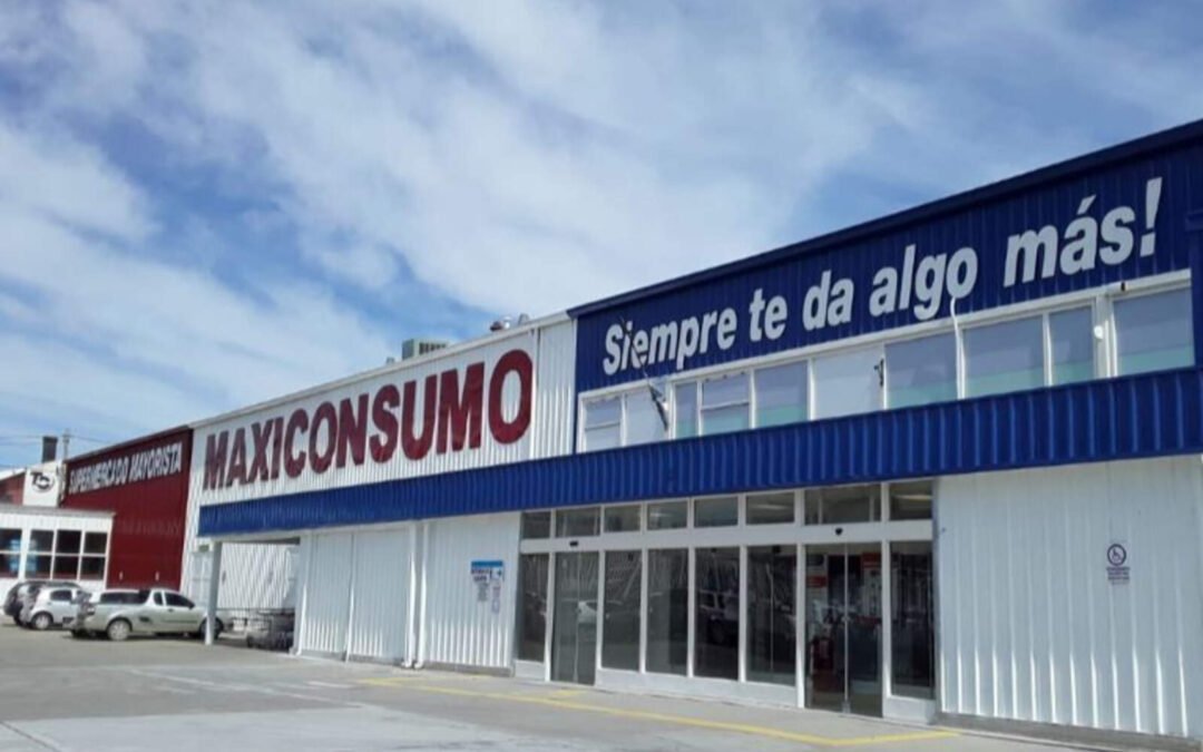 Maxiconsumo anunció una baja del 4% en todos sus precios para agosto y septiembre.