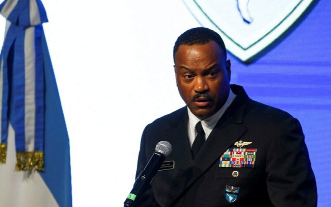 El jefe del Comando Sur de EEUU advirtió sobre el peligro del Partido Comunista Chino