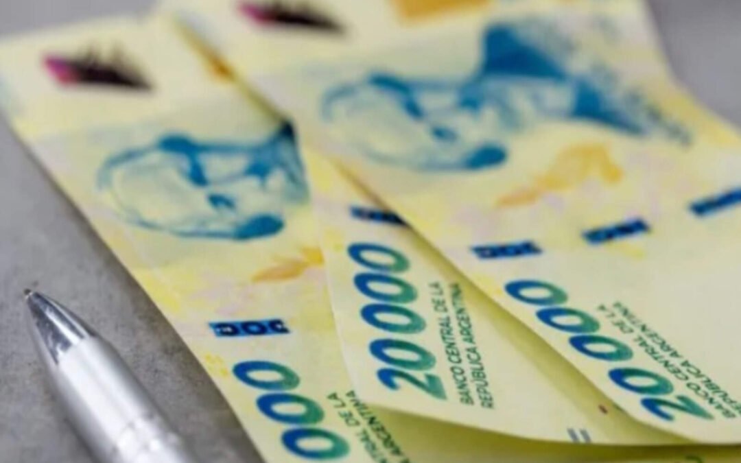 Suben 13,7% los salarios públicos en Córdoba y la mejora real fue del 2,6%