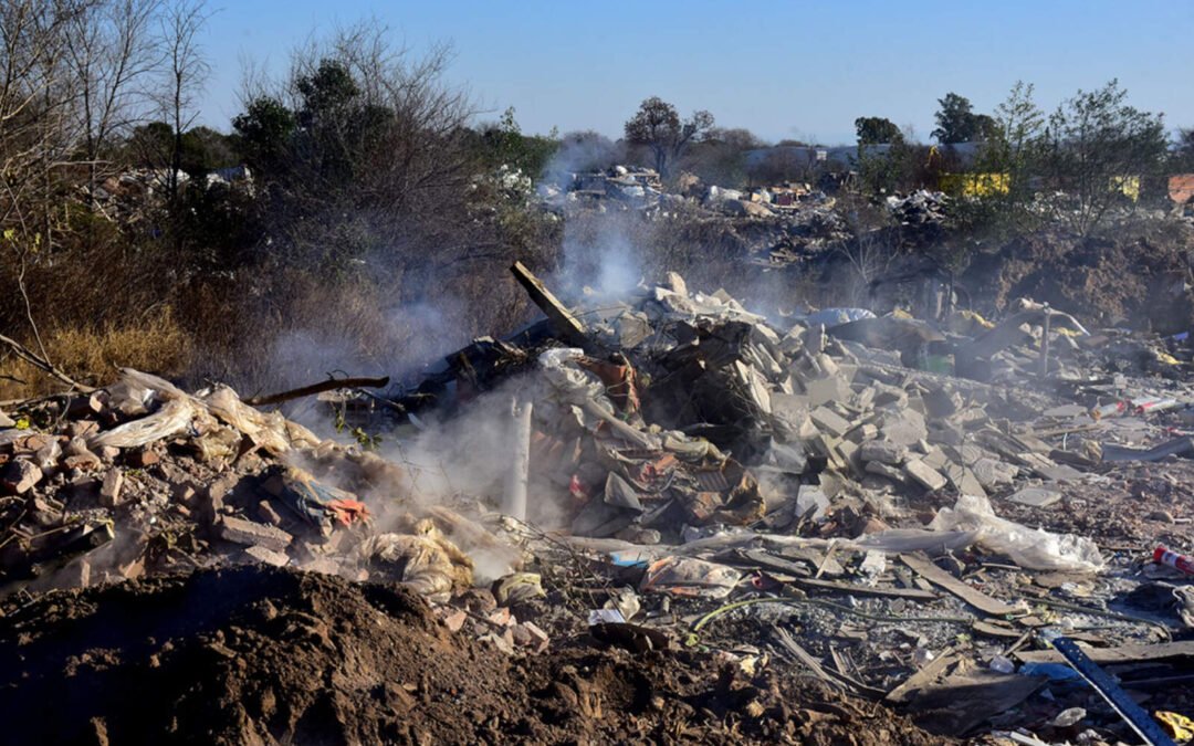 Córdoba: el basural del “olor a coliflor” creció 9 veces por el abandono de Passerini