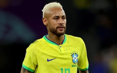 Neymar sufrió una lesión y está en duda para la última doble fecha de Eliminatorias