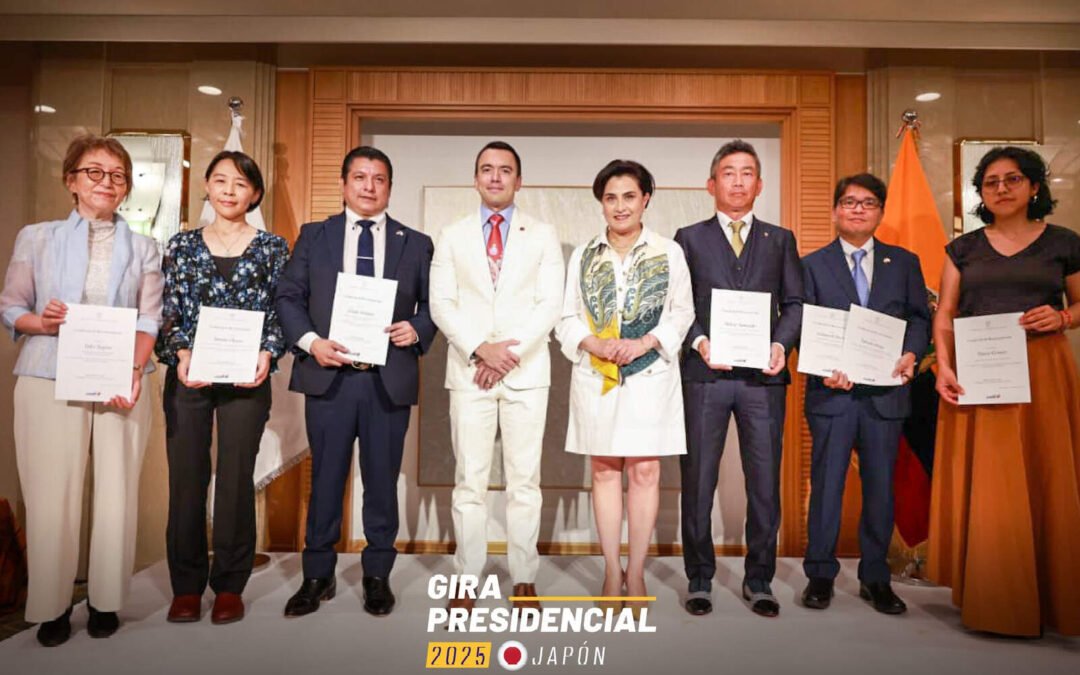 Noboa impulsa acuerdos comerciales con Japón y anuncia donación de carros para jóvenes