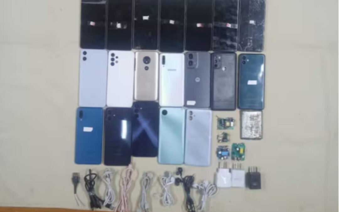 Celulares, estafas y mafias: dos décadas de bandas dentro de cárceles cordobesas