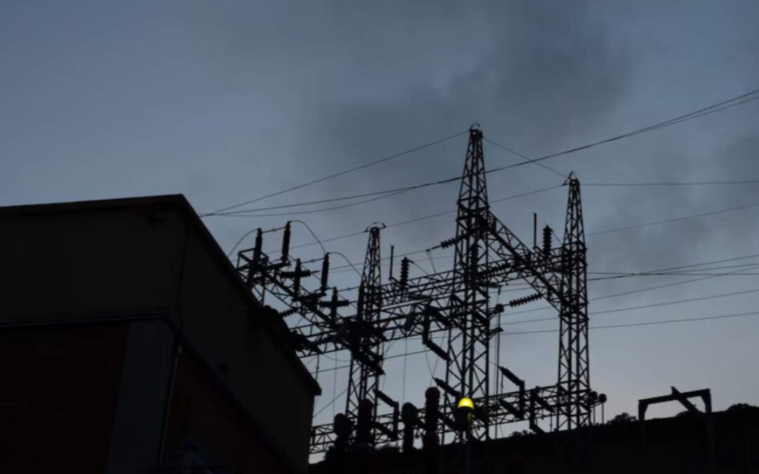 El Gobierno adjudica contratos por USD 540 millones reducir cortes de luz en verano