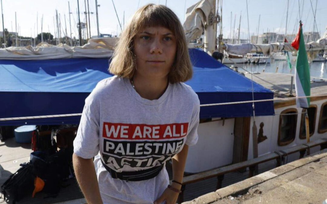 Con Greta Thunberg a la cabeza, la flotilla antisemita partió con problemas hacia Gaza