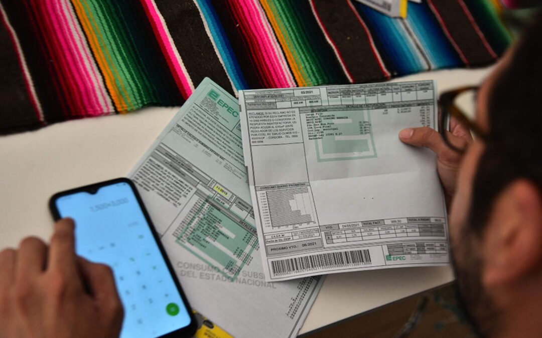 Córdoba: los aumentos de luz, gas, agua y peajes que superaron salarios y jubilaciones