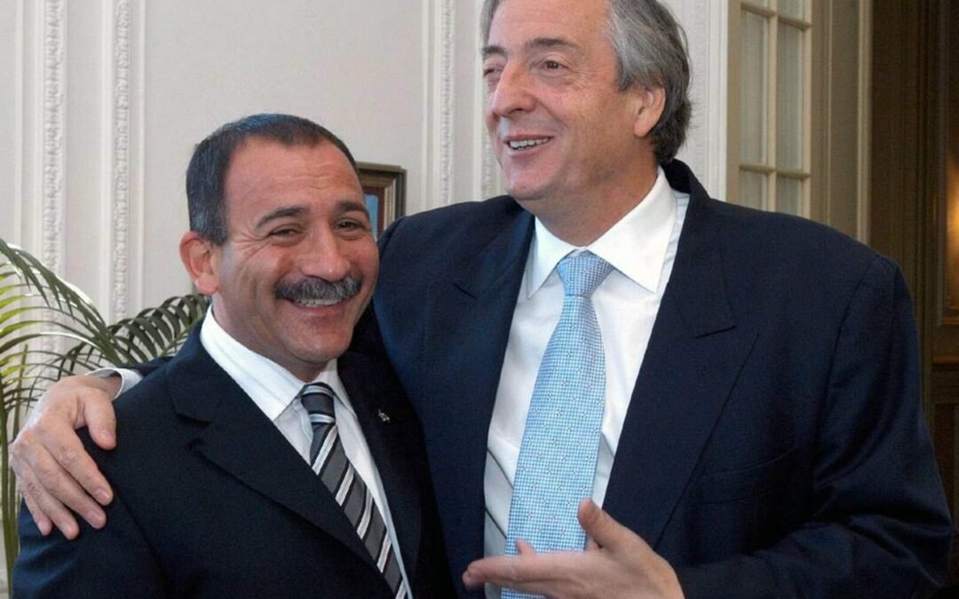 Luis Juez, el senador que llenó de familiares al Estado y quiere destruir a Milei