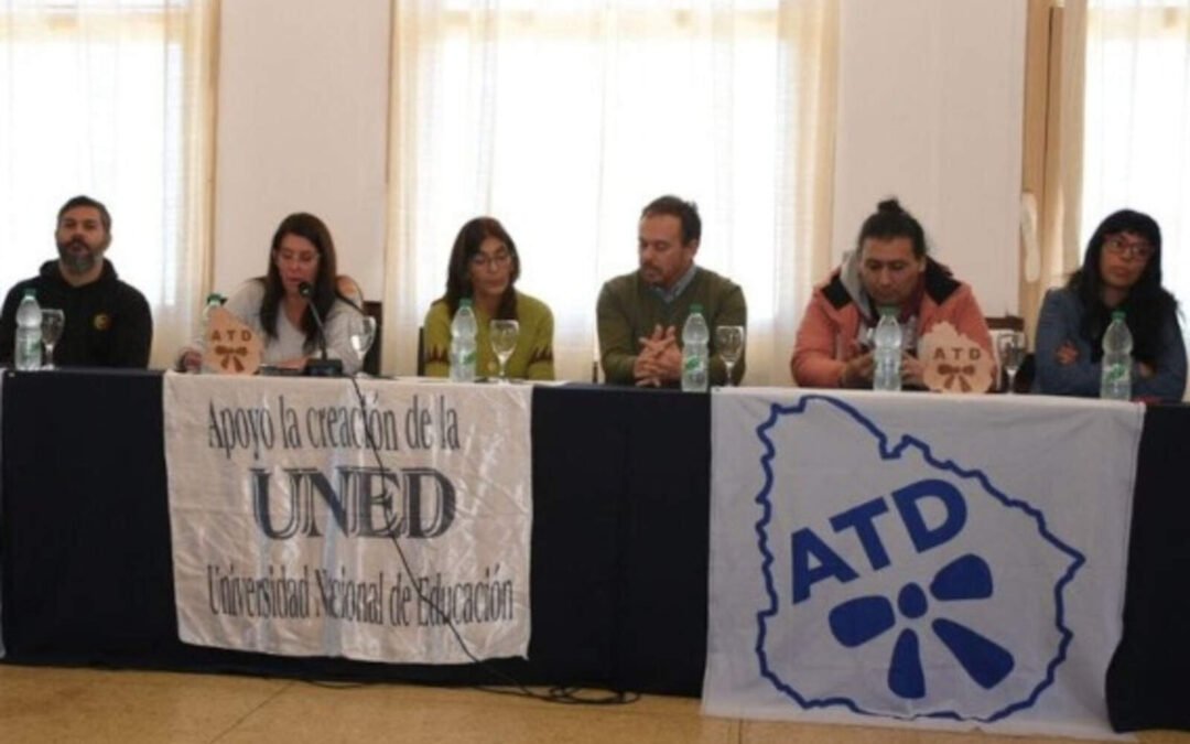 la-descarada-militancia-politica-de-los-maestros-en-la-atd