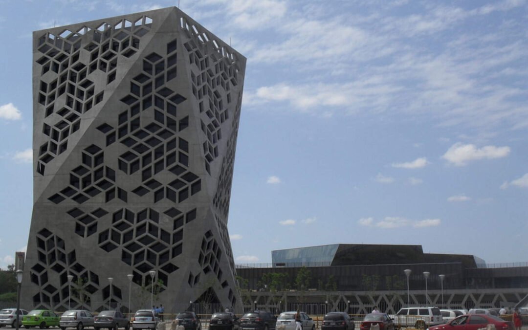 Córdoba firma acuerdos climáticos mientras ignora problemas reales de los ciudadanos