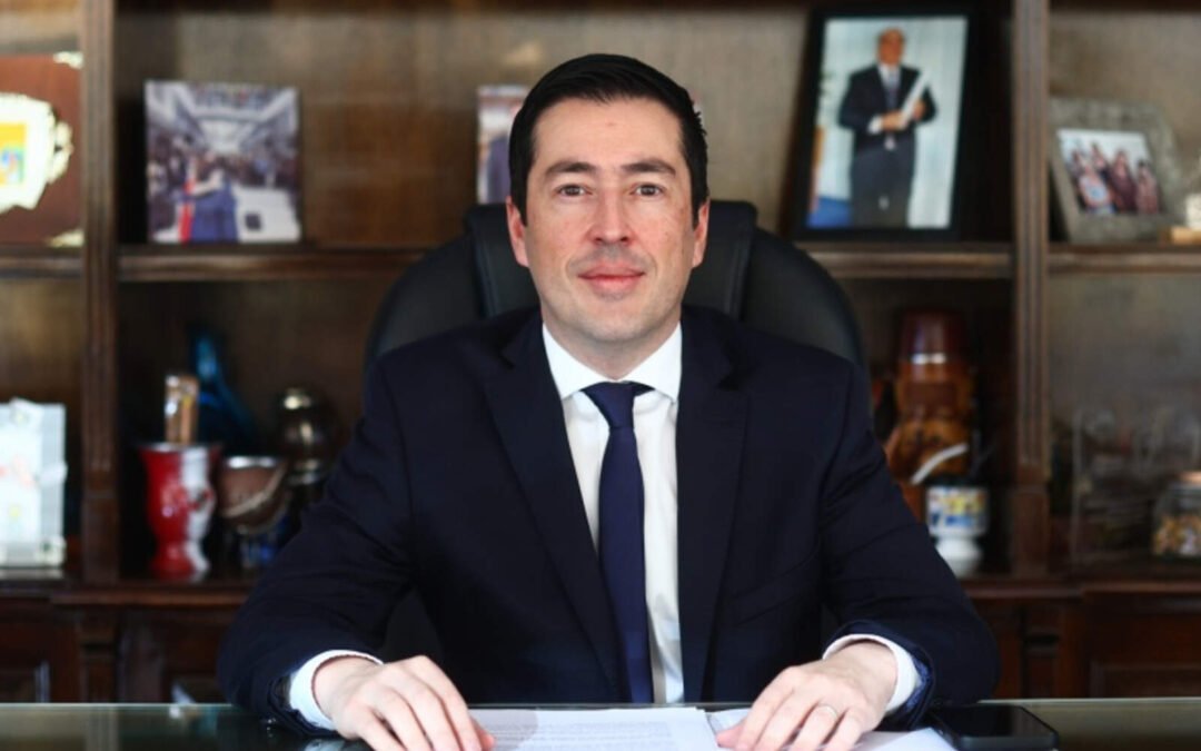 El candidato kirchnerista más votado en las elecciones confesó que no asumirá su banca