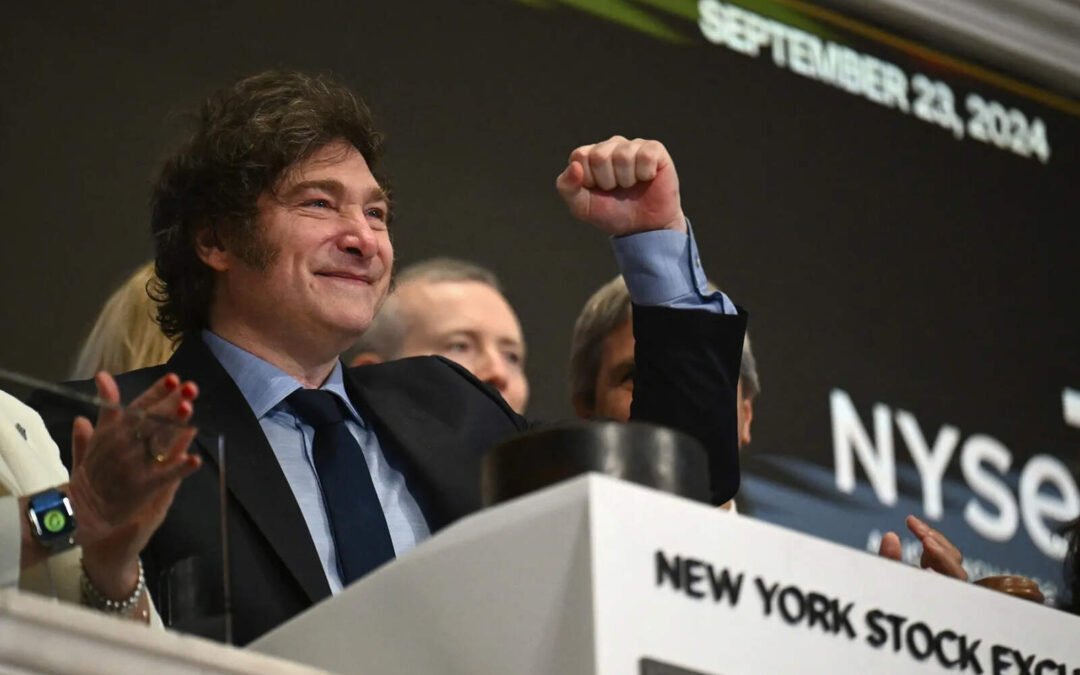 El desempleo bajó y el empleo se mantuvo firme en 2025