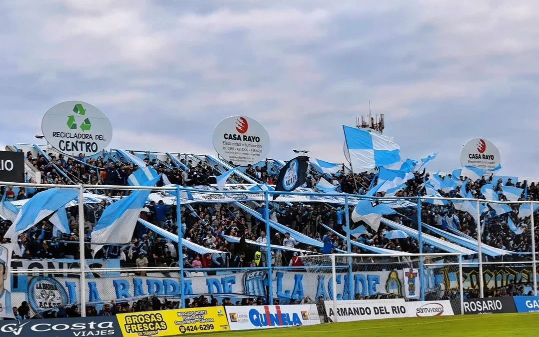 cordoba:-murio-un-hincha-en-una-cancha-de-futbol