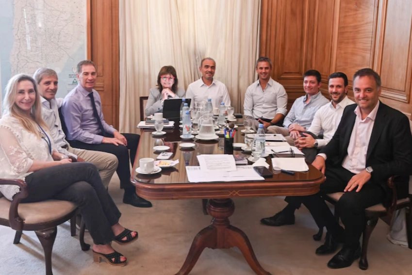 El Gobierno avanza con la agenda de reformas y prepara el primer paquete de proyectos para el Congreso