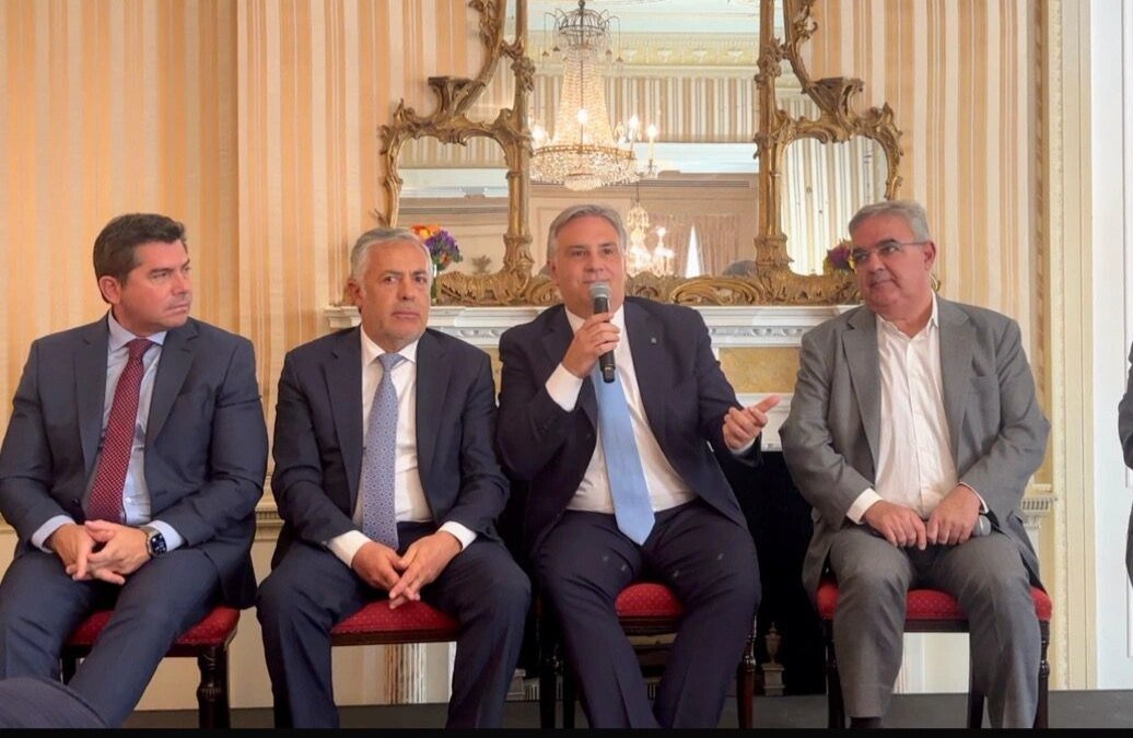 Llaryora en el Council of the Americas: “Es el momento de ponerse la camiseta de Argentina”