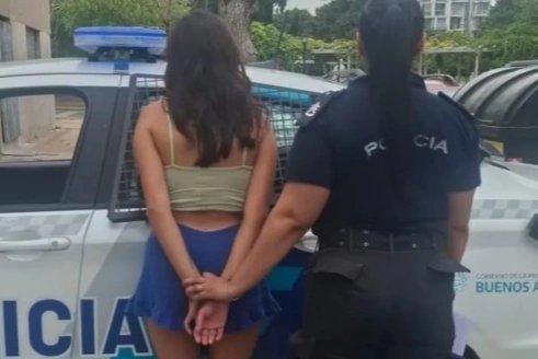 Liberaron a la mujer que apuñaló a un hombre que se masturbó frente a sus hijos