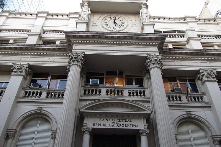 la-racha-historica-del-bcra-no-se-detiene-y-alcanza-53-ruedas-positivas