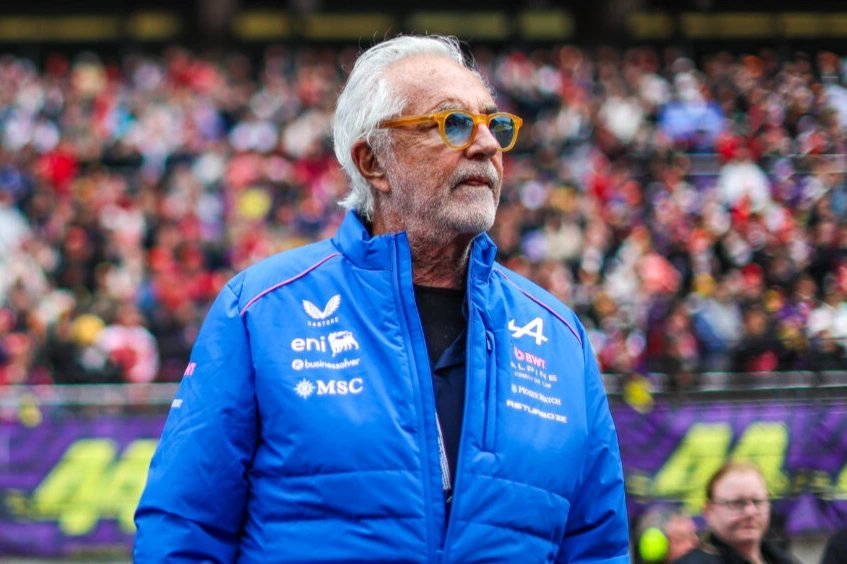 flavio-briatore-le-dio-una-advertencia-a-colapinto-tras-el-gp-de-japon:-‘debe-ponerse-en-mejor-posicion-para-competir’