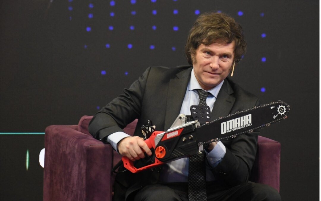 El Gobierno de Milei recortó el gasto público en USD 67.000 millones en 26 meses