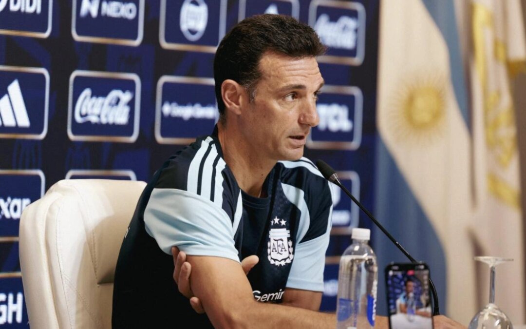 conferencia-de-lionel-scaloni:-messi-titular,-el-dolor-por-panichelli,-autocritica,-su-futuro-y-la-lista-del-mundial