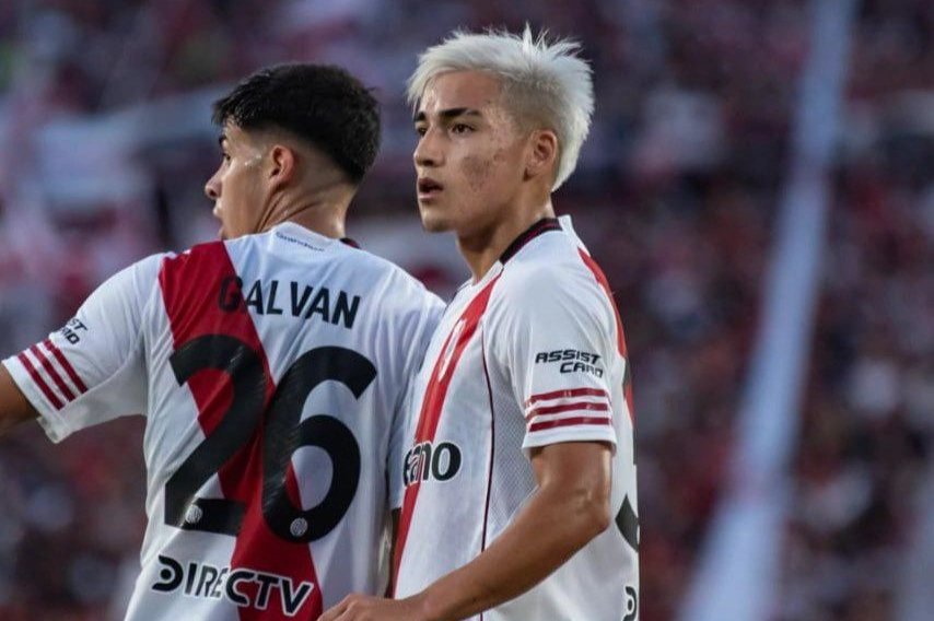 dolor-de-cabeza-para-coudet:-subiabre-termino-con-molestias-frente-a-belgrano-y-podria-perderse-el-partido-con-blooming