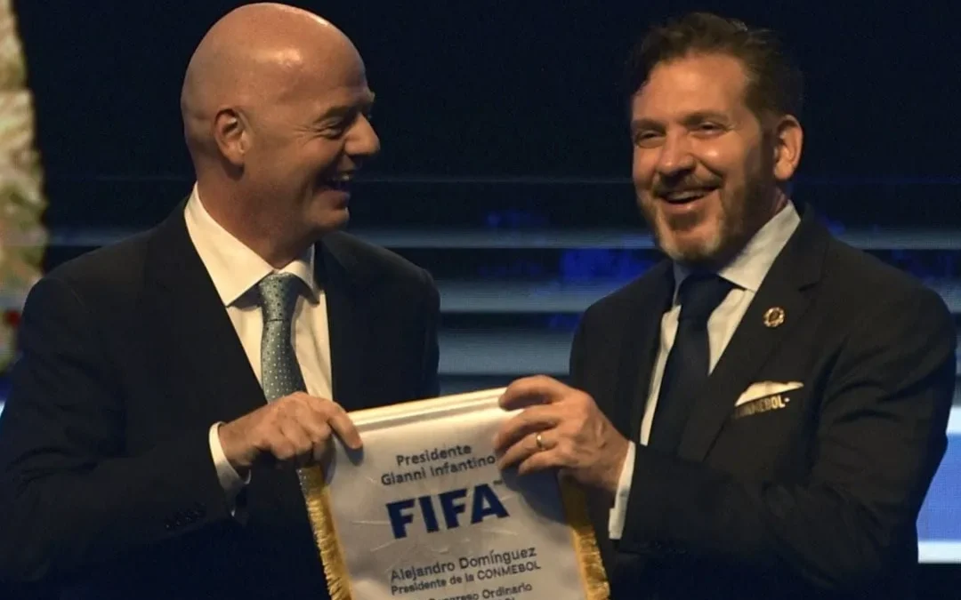 conmebol-respaldo-a-gianni-infantino-para-una-posible-reeleccion-en-fifa
