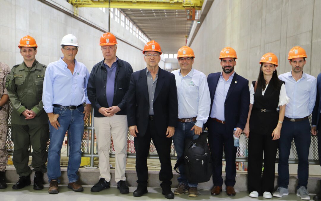 el-embajador-argentino-en-paraguay-visito-yacyreta-para-fortalecer-la-agenda-energetica-bilateral