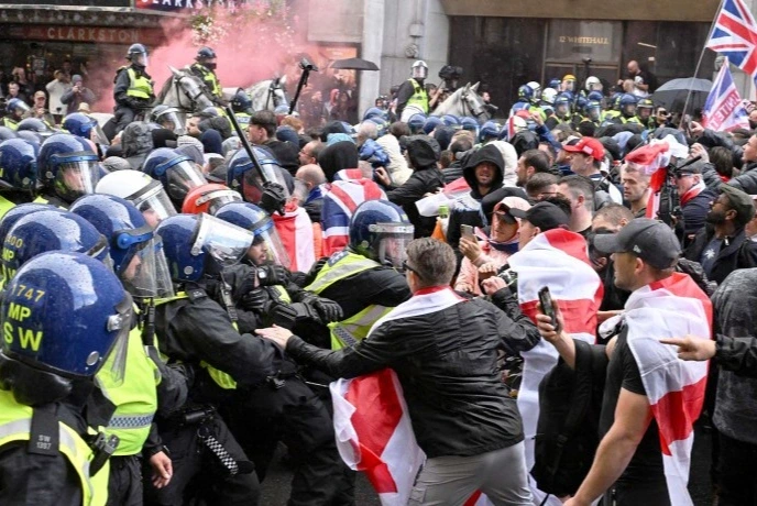 El gobierno de Keir Starmen es duramente criticado por la crisis económica del Reino Unido