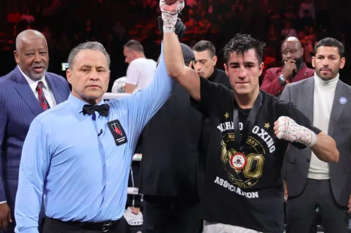 malas-noticias-para-el-boxeo-nacional:-mirco-cuello-perdio-su-titulo-y-argentina-se-quedo-sin-campeones-mundiales