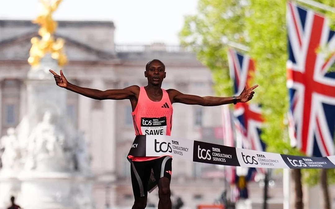 historico:-sabastian-sawe-rompio-la-barrera-de-las-dos-horas-en-la-maraton-de-londres