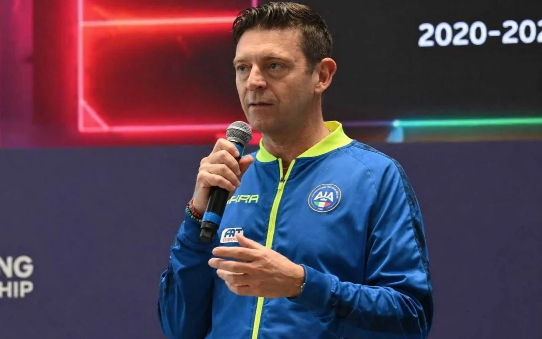 nuevo-escandalo-en-italia:-el-jefe-de-los-arbitros-renuncio-mientras-la-justicia-investiga-un-presunto-fraude-deportivo