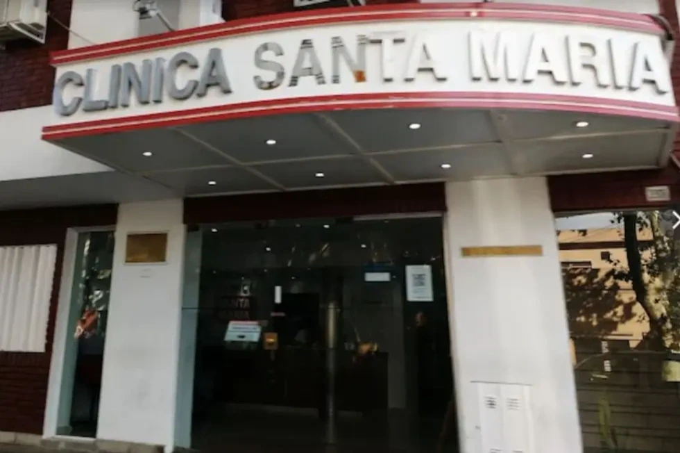 horror-en-villa-ballester:-hallaron-cinco-fetos-en-una-clinica-e-investigan-posible-venta-de-bebes