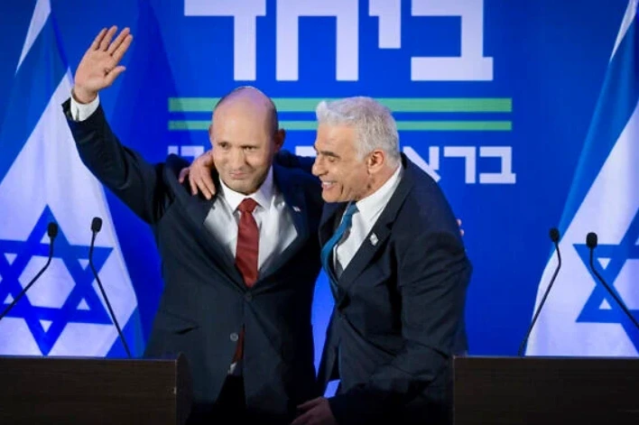 israel:-bennett-y-lapid-se-unen-para-las-elecciones-e-intentan-desafiar-el-liderazgo-de-netanyahu