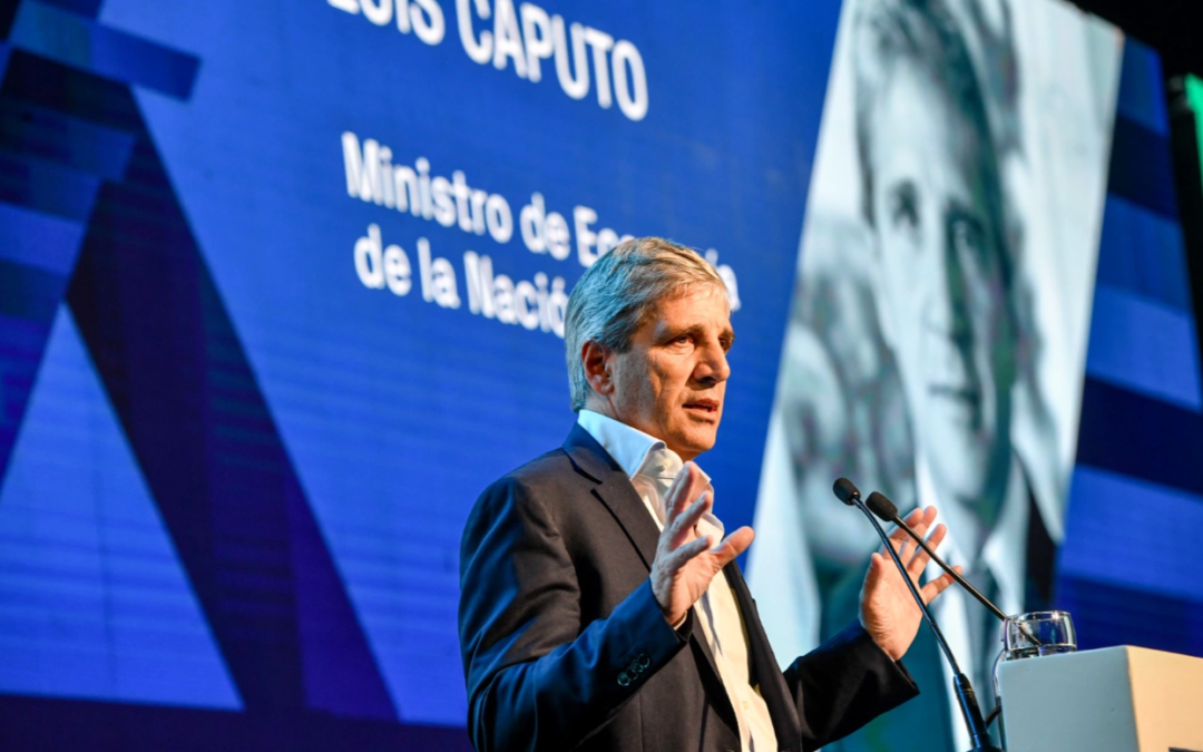 luis-caputo:-“el-riesgo-hoy-es-perderse-la-oportunidad-de-invertir-en-el-pais-que-mas-va-a-crecer”