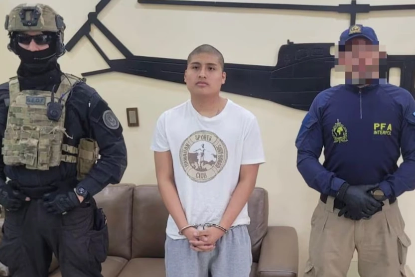 el-delincuente-peruano-“pequeno-j”-llego-a-la-argentina-y-sera-indagado-por-el-triple-crimen-narco
